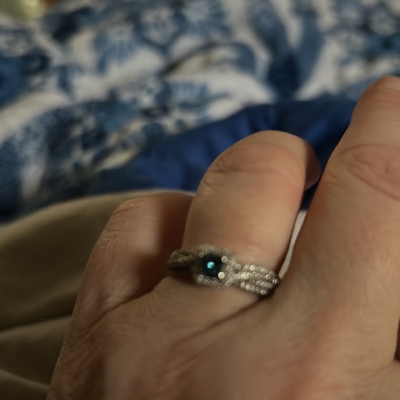 One carat Blue Diamond with diamonds on either side size 8. Can be sized - Picture 2 of 4